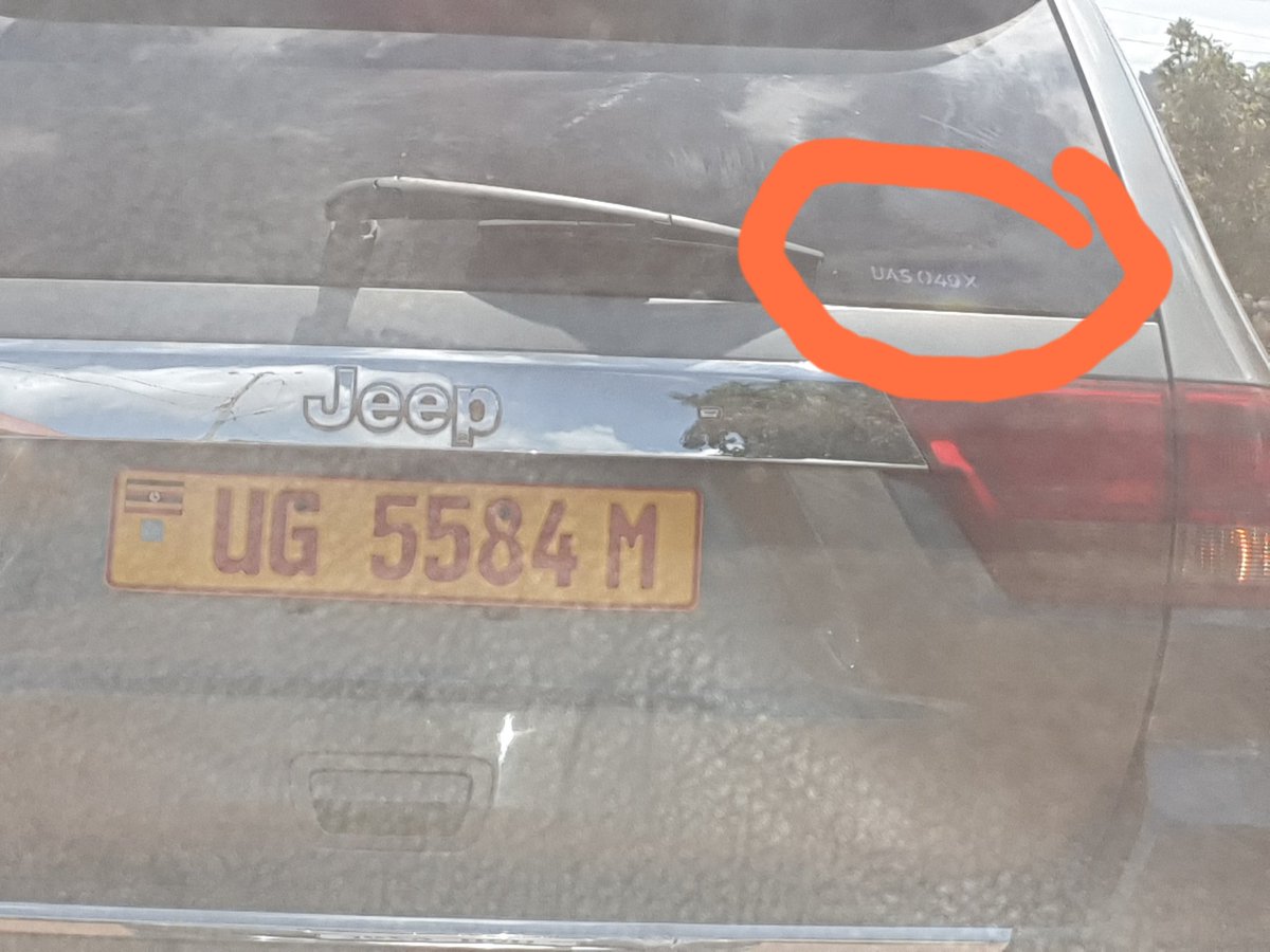ali_katumba's tweet photo. @URAuganda @MinofHealthUG what is the true identity of this Jeep? https://t.co/WCBNASdTaK