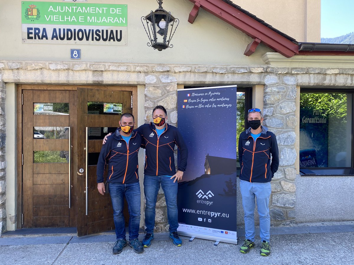 Kasadesus's tweet photo. Avui presentem el projecte #entrepyr a @vielhaemijaran . Un plaer treballar per invents com aquest, per seguir esborrant fronteres sense perdre la identitat. #sentlamuntanya https://t.co/LvoZubnV1c