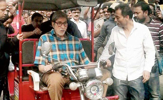 Dr. Anil Vasudev ABEF 🇮🇳 (@dranilloveab) on Twitter photo Congratulations On🎉🎉🌹🌹💐💐
#5YearsOfTe3n (10 June 2016)
My Dear Guruji <a href="/SrBachchan/">Amitabh Bachchan</a> Sirji &
<a href="/Nawazuddin_S/">Nawazuddin Siddiqui</a> ji <a href="/vidya_balan/">vidya balan</a> ji
#SabyasachiChakrabarty ji
#PadmavatiRao ji and Team
Directed by <a href="/ribhudasgupta/">Ribhu Dasgupta</a> ji
Produced by <a href="/sujoy_g/">sujoy ghosh</a> ji & Team
Music by <a href="/ClintonCerejo/">Clinton Cerejo</a> ji Congratulations On🎉🎉🌹🌹💐💐
#5YearsOfTe3n (10 June 2016)
My Dear Guruji <a href="/SrBachchan/">Amitabh Bachchan</a> Sirji &
<a href="/Nawazuddin_S/">Nawazuddin Siddiqui</a> ji <a href="/vidya_balan/">vidya balan</a> ji
#SabyasachiChakrabarty ji
#PadmavatiRao ji and Team
Directed by <a href="/ribhudasgupta/">Ribhu Dasgupta</a> ji
Produced by <a href="/sujoy_g/">sujoy ghosh</a> ji & Team
Music by <a href="/ClintonCerejo/">Clinton Cerejo</a> ji