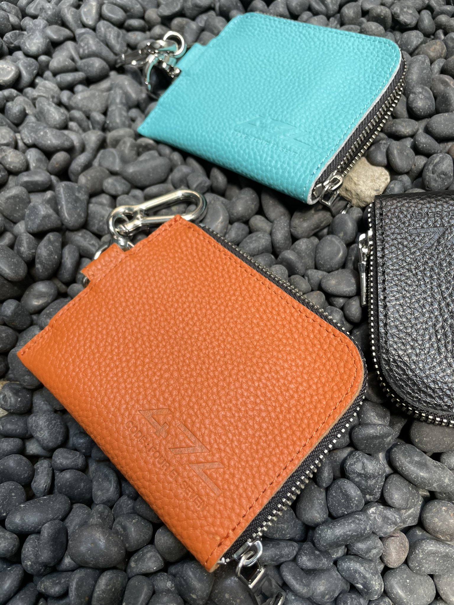 CODE 47L タイショウ ロゴ刻印レザーウォレット シリコントップ付 CODE 47L على X: 