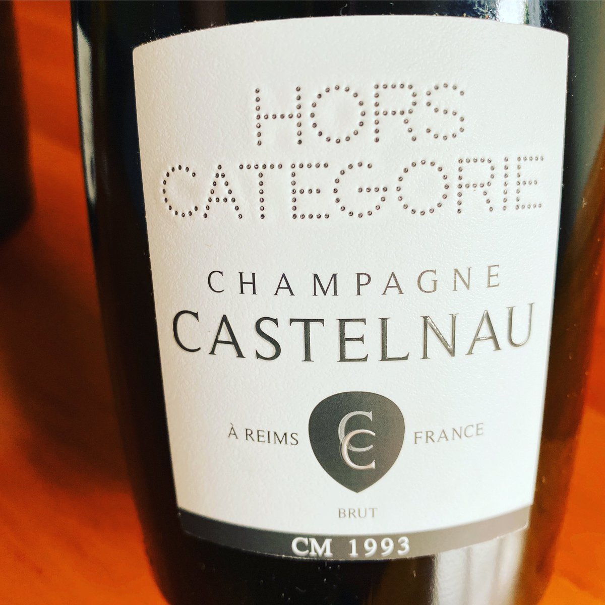 3rd <a href="/CastelnauUK/">CastelnauUK</a>’s Pinot-dominant prestige cuvée, a blend of 2008, 2010, 2011 and 2012 vintages. Deep gold, voluptuous, complex: hints of quince, peach, vanilla cream, crystalised ginger; aromas then turn to baked apple, leather, cocoa, a touch of tobacco and mushroom. Delicious