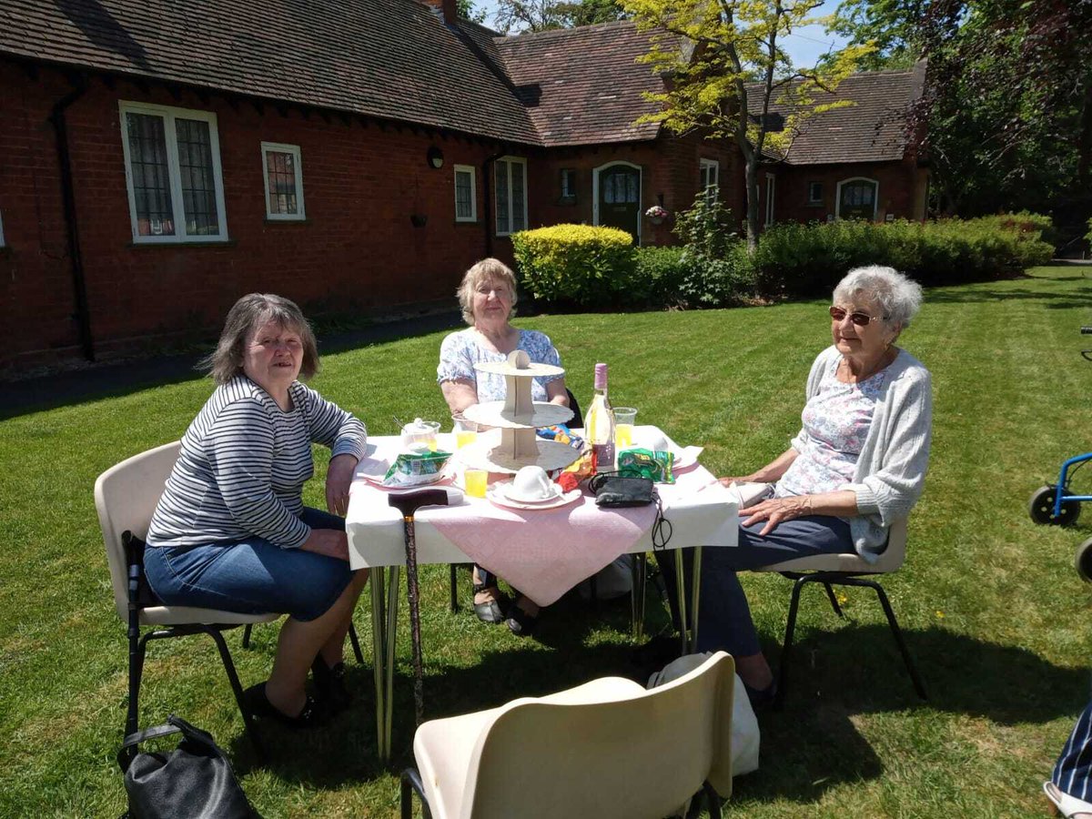 yardleygtrust's tweet photo. @N_Watch Week 2021 (5th-11th June) is a chance to get communities together. Yardley Gardens decided take part in this and therefore invited the Yardley Widows Club to join us for a garden tea party.  It was an absolute perfect and lovely day. https://t.co/svV7h7jEtg