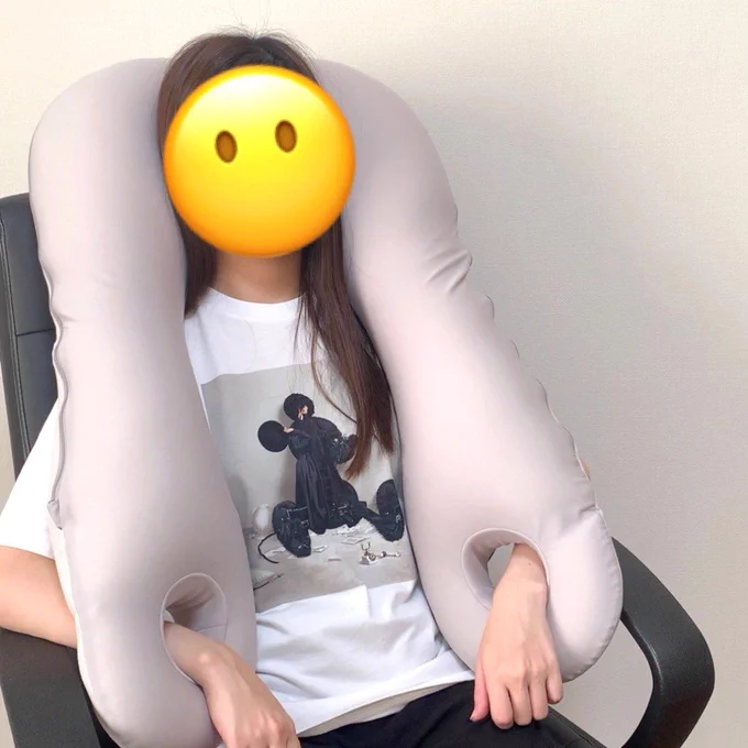 【快適すぎる】この気持ちよさは反則だよ…。ニトリの「人をダメにする枕」で寝室が天国になった。
https://t.co/b7QHZ3Ca9l

上半身をすっぽり包み込んでくれて幸せ〜♡横向きで寝るときは抱き枕としても活躍してくれます。一回寝たら起き上がれないよ…。 