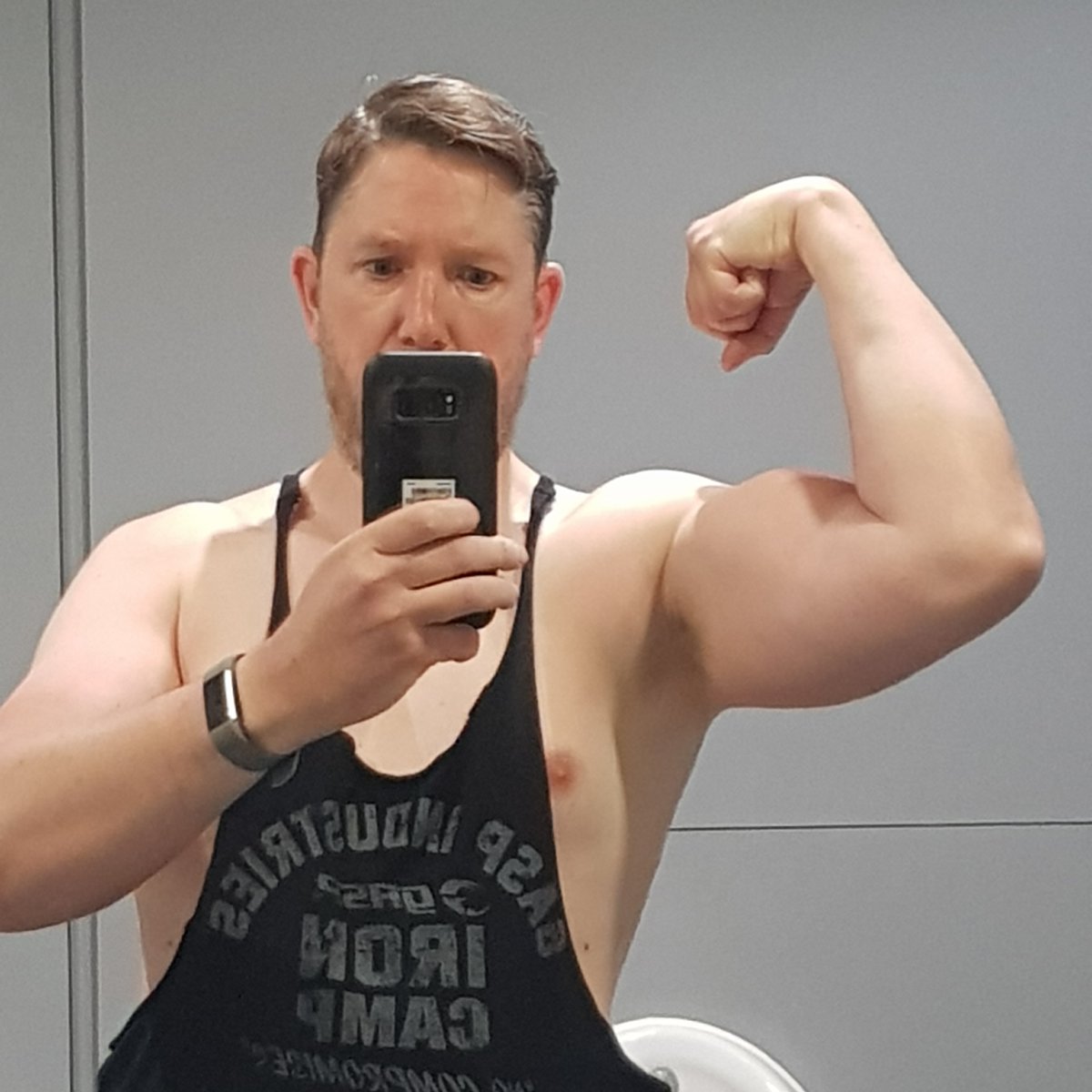 GavinWi79234383's tweet photo. 30 mins off hell on the treadmill and a quick blast of arms 💪 well it is #sunsoutgunsoutweather !
#bettergymsidcup
#gunshow
#Biceps
#bigbiceps
#biggerisbetter
#triceps
#cardio
#sweatyAF
#bodybuildng
#humpday
#swolesthegoal
#gethuge
#fitness https://t.co/xUXeM7bgWi