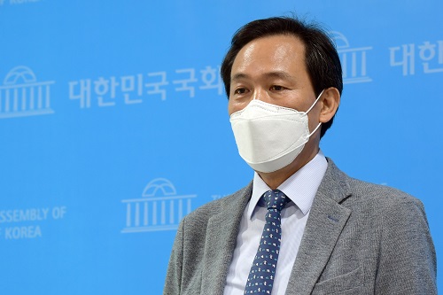 GObalnews's tweet photo. 포천시 “우상호 농지법·장사법 위반 여부 검토 결과 불법 사항 없다” https://t.co/YBCb8yR7u7

마트는 #고발마트 https://t.co/rDj84qoaxd https://t.co/5JjXJUYNiP