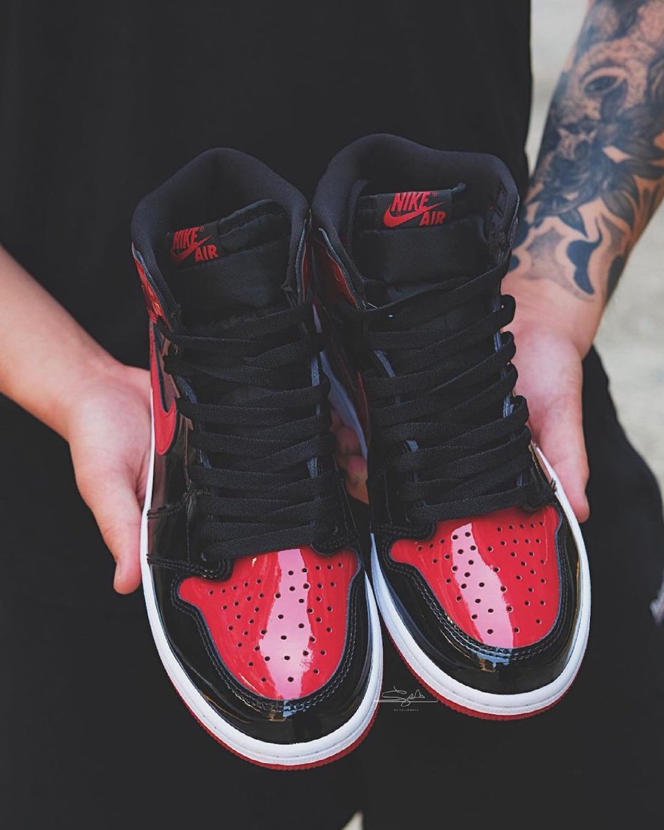 SneakerFiles.com tweet media