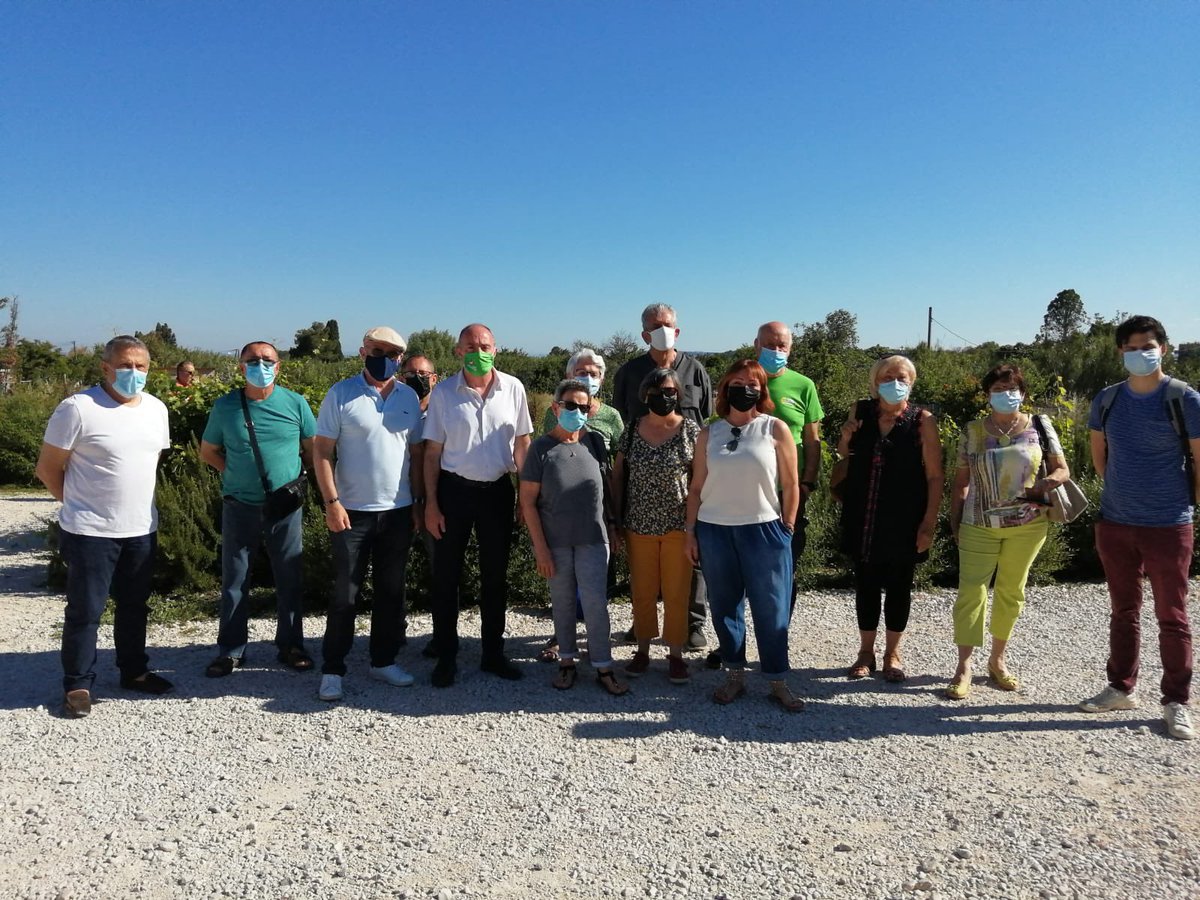 rsecoloetsocial's tweet photo. Visite du #GardenLab de la commune de Gignac la Nerthe par René TASSY, adjoint au maire, délégué à l'agriculture : une formidable manière de lutter contre la bétonisation ! https://t.co/kNt9nx5SdX