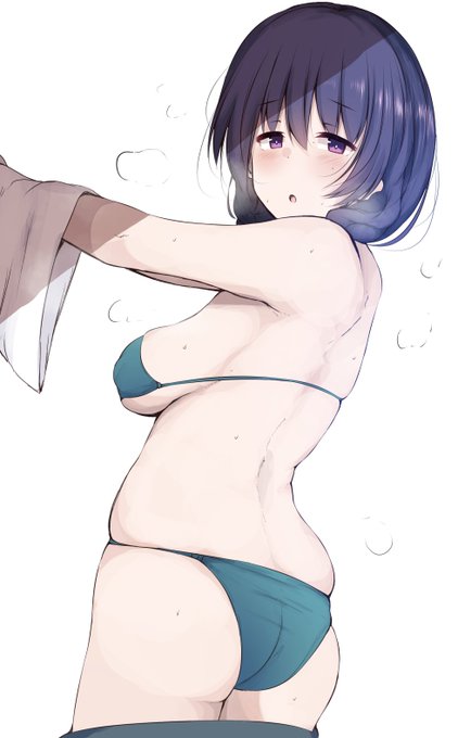 近藤ちゃん描くのも久々
制服の下にMB着るクールビズ期間よ
昼間が最近暑すぎるのよ、クーラー故障していたみたいで、今週業者の人に来て貰うので週末の更新予定がちょっとわかりません
今日も更新夜に有りますので 