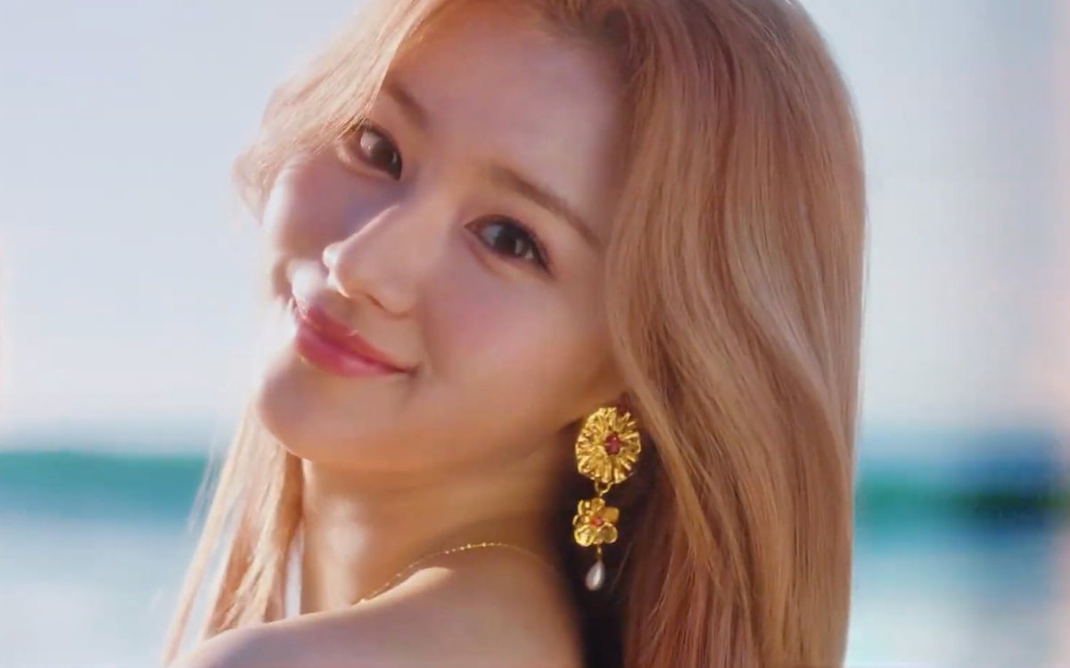𝙅𝘼𝙉𝙄𝙈 ชะลาลาลาล่า ☀︎︎✧.* 🦕 ♡ tweet media