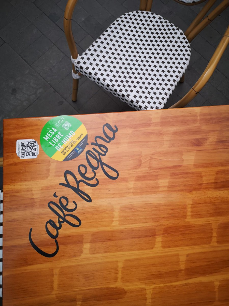 ContraCancerLPA's tweet photo. Ayer estuvimos por Triana-Vegueta con nuestra campaña #menoshumomenoscancer en los restaurantes y cafeterías de la zona donde tuvimos muy buena acogida.
👉Gracias a la colaboración de #greentripcanarias y a las voluntarias.
Hoy estaremos en la zona Puerto-Canteras.
#Respirolibre https://t.co/So2NGlI3QP
