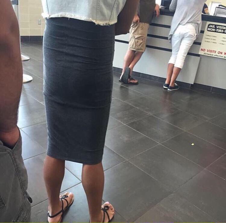 Greg_Youngboy's tweet photo. This girl just laughed her ass in😔 https://t.co/i10dcni5Qq