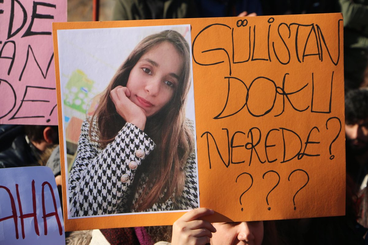 ElfbaseNFT's tweet photo. 521 gündür Gülistan Doku'dan haber alınamıyor | 521 gündür kayıp olan Gülistan Doku'nun arama çalışmaları etkili bir şekilde yürütülmüyor ve şüpheli Zaynal Abarakov ile ailesi sorgulanmıyor.
#failiserbest
#GülistanDokuNerede https://t.co/G3QROhzPR9