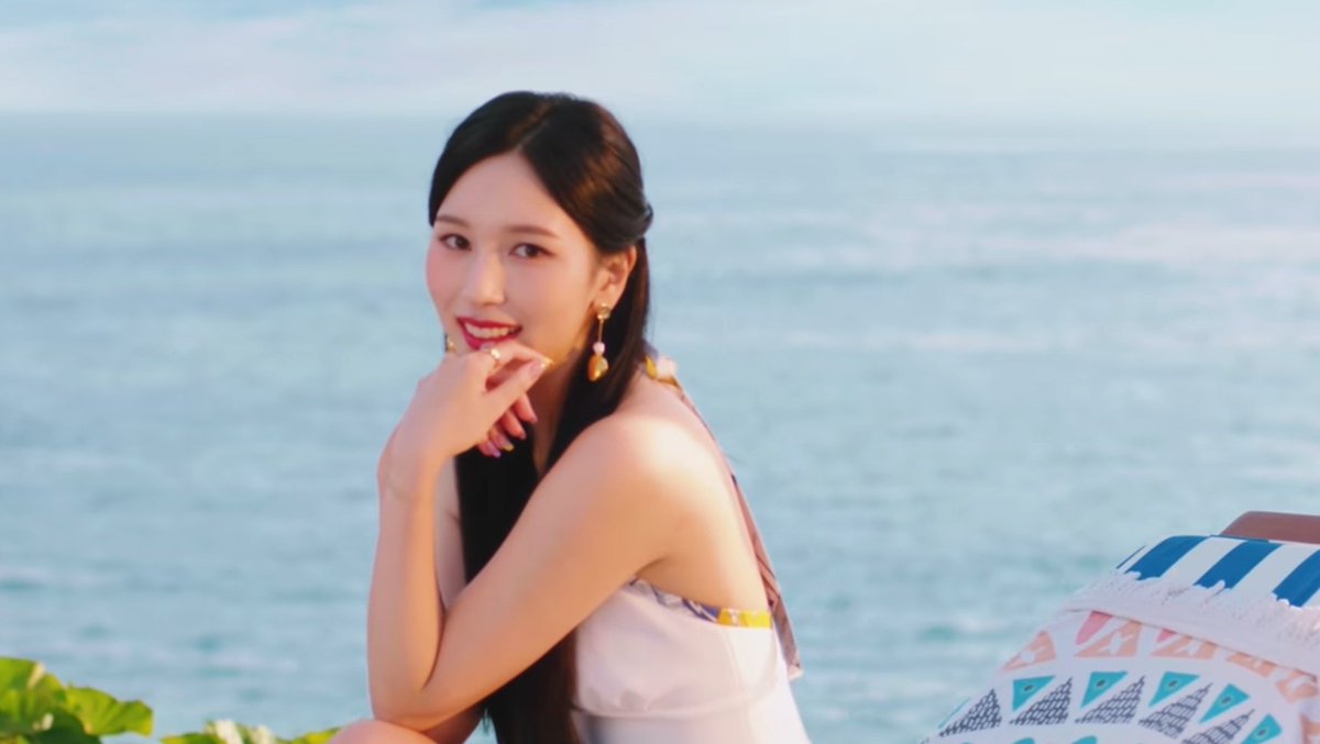 hseokit's tweet photo. mina is too elegant and pretty for this era <33
@JYPETWICE #Alcohol_Free_Now https://t.co/0YIcdVU1X1
