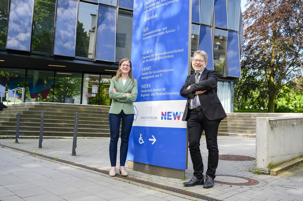 HS Niederrhein (@hsniederrhein) on Twitter photo Unser Forschungsinstitut #NIERS am <a href="/FBWirtschaft/">HS Niederrhein FB Wirtschaftswissenschaften</a> hat eine neue Leiterin: Professorin Angelika Krehl folgt auf Professor Rüdiger Hamm, der das Institut vor über zehn Jahren gegründet und aufgebaut hat. Mehr in der PM: bit.ly/3v6LkSb Unser Forschungsinstitut #NIERS am <a href="/FBWirtschaft/">HS Niederrhein FB Wirtschaftswissenschaften</a> hat eine neue Leiterin: Professorin Angelika Krehl folgt auf Professor Rüdiger Hamm, der das Institut vor über zehn Jahren gegründet und aufgebaut hat. Mehr in der PM: bit.ly/3v6LkSb
