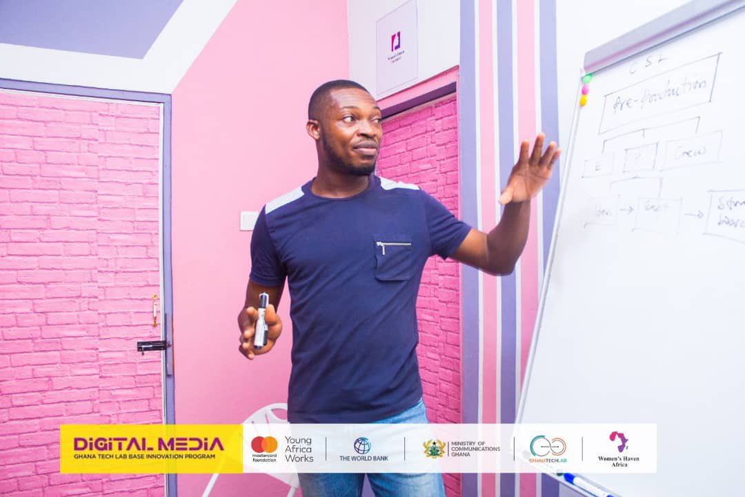 haven_africa's tweet image. Trainees were taken throughtools in photoshop and their multiple functions, trainees were then educated on the various canvas sizes in photoshop and their purpose.They were  introduced to font selection and it's manipulation using photoshop. 
#GTLBaseProgram 
#WomensHavenAfrica
