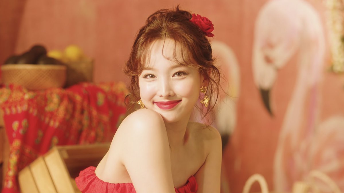 imnayeonarchive's tweet photo. She’s IM NAYEON https://t.co/2Qng9HqlpT