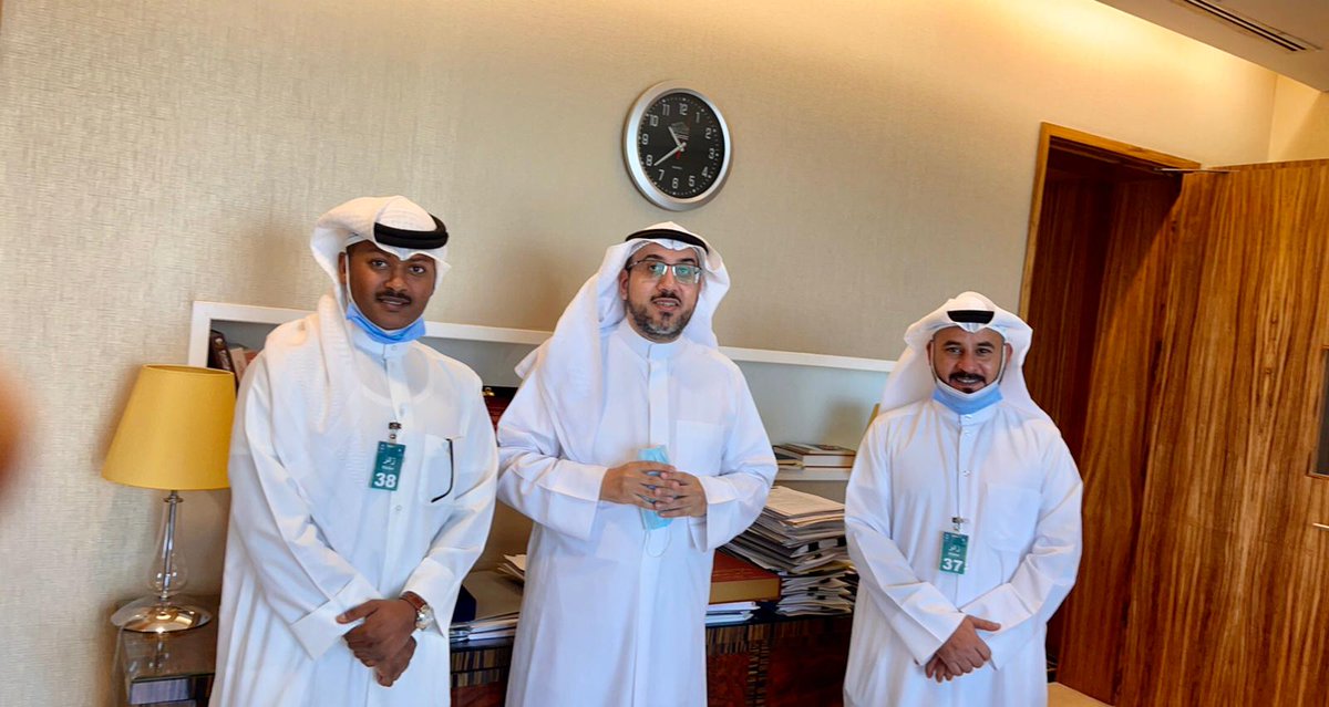 تشرفت بلقاء الفاضلين/ جمال الفضلي- رئيس نقابة العاملين بالقطاع التعاوني، وسليمان السعيد- أمين سر النقابة، محييًا جهودهم المتميزة في دعم تكويت القطاع التعاوني. #من_حقك_أن_تعرف