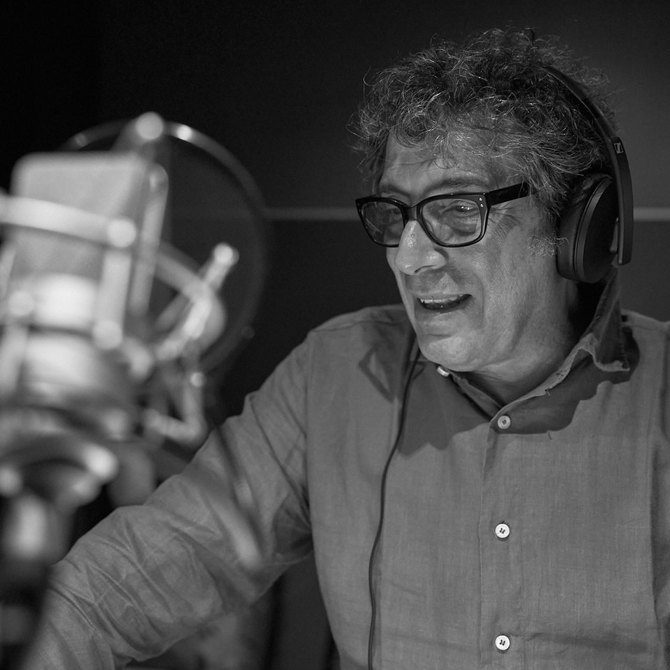 Nel 2010, durante il torneo di Wimbledon, John Isner e Nicolas Mahut si sfidarono per tre giorni nel campo da gioco prima di arrivare a un vincitore. 

Quello che successe fuori e dentro il campo in quei momenti lo racconta @SandroVeronesi in "Gravity": spoti.fi/3inLySm