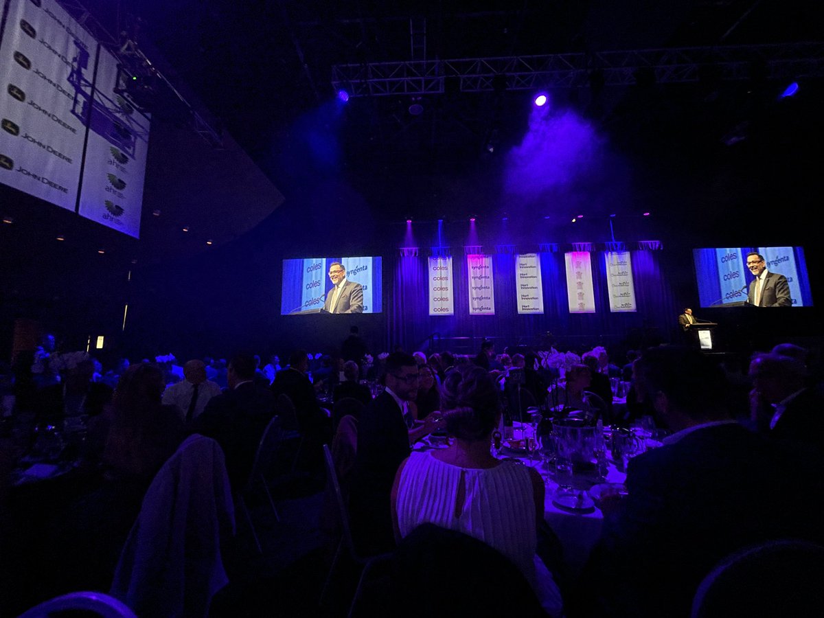 d_inderias's tweet image. At @HortConnections Gala dinner with @GavinGerAU @laava_id @ApacProvenance