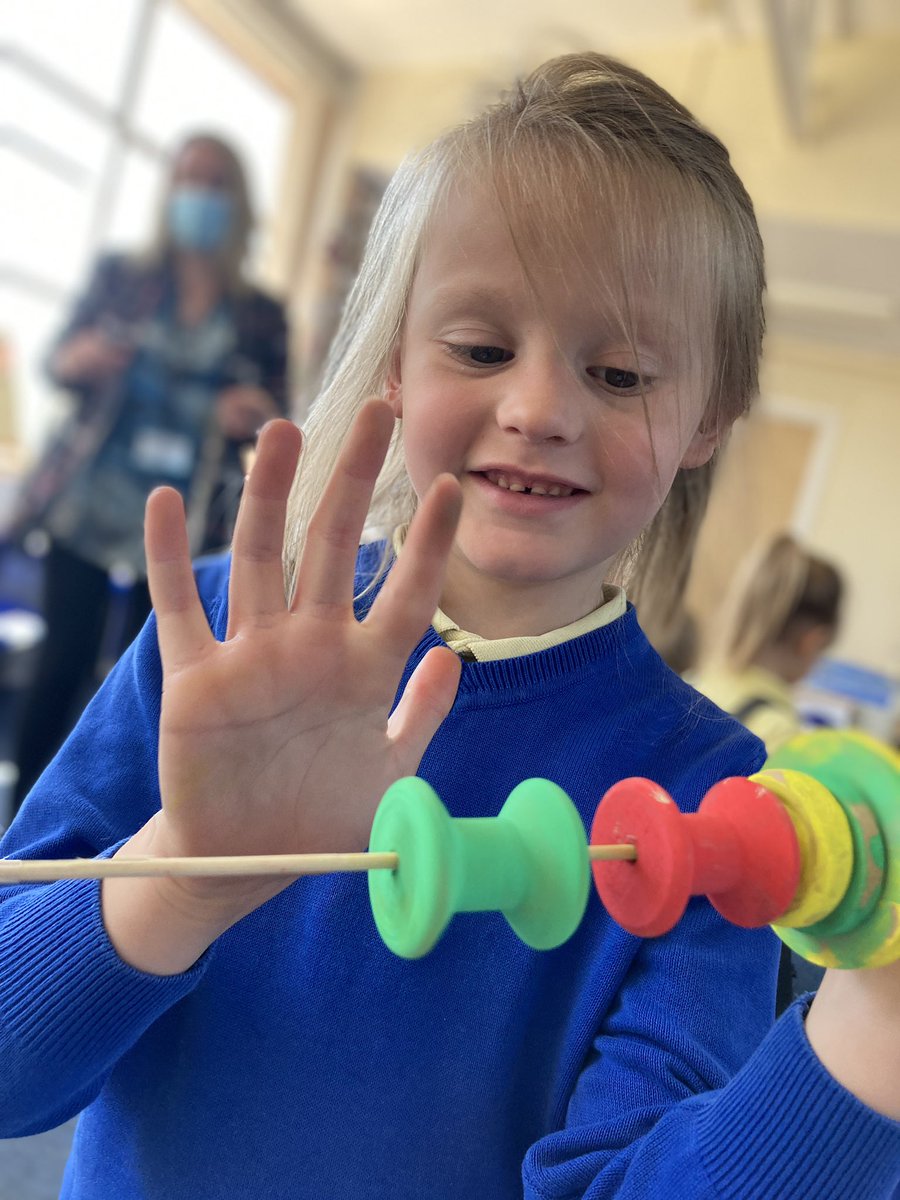 RyfMelyn21's tweet photo. We have been designing and making sensory toys for class. We researched different types. They increase our serotonin and help to keep us calm @rhosyfedwen @InspireUglobal #EnterprisingElin #HealthyHarri #BeARainbow #DailyDose #RyfArticle31 ☺️🌈🧠💚 https://t.co/9Ira9Zu10Q
