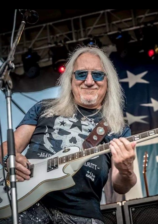 Happy Birthday to Mick Box, 74 today 