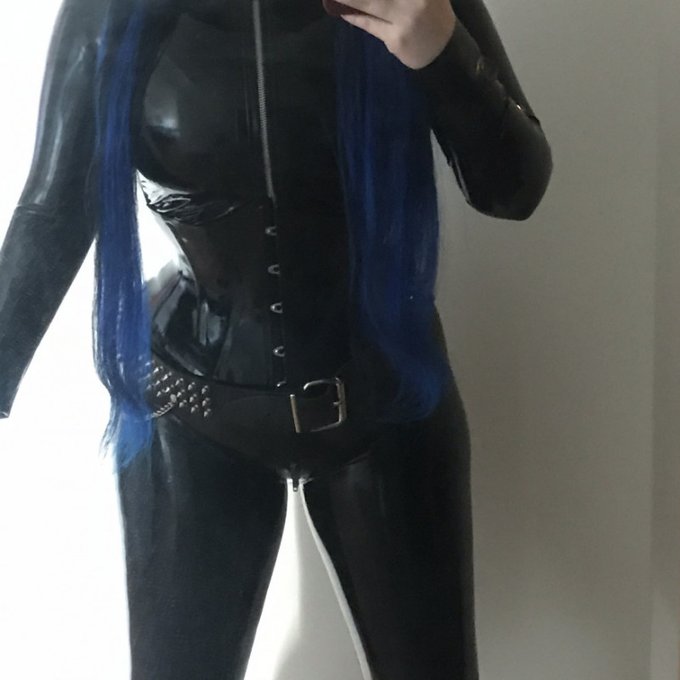 Yay! I just sold my Store Item: Hot latex catsuit photo set! Check it out here https://t.co/3UOY8QVPqZ<a href="/tag/mvsales"class="tags"><span>#mvsales</span></a>
