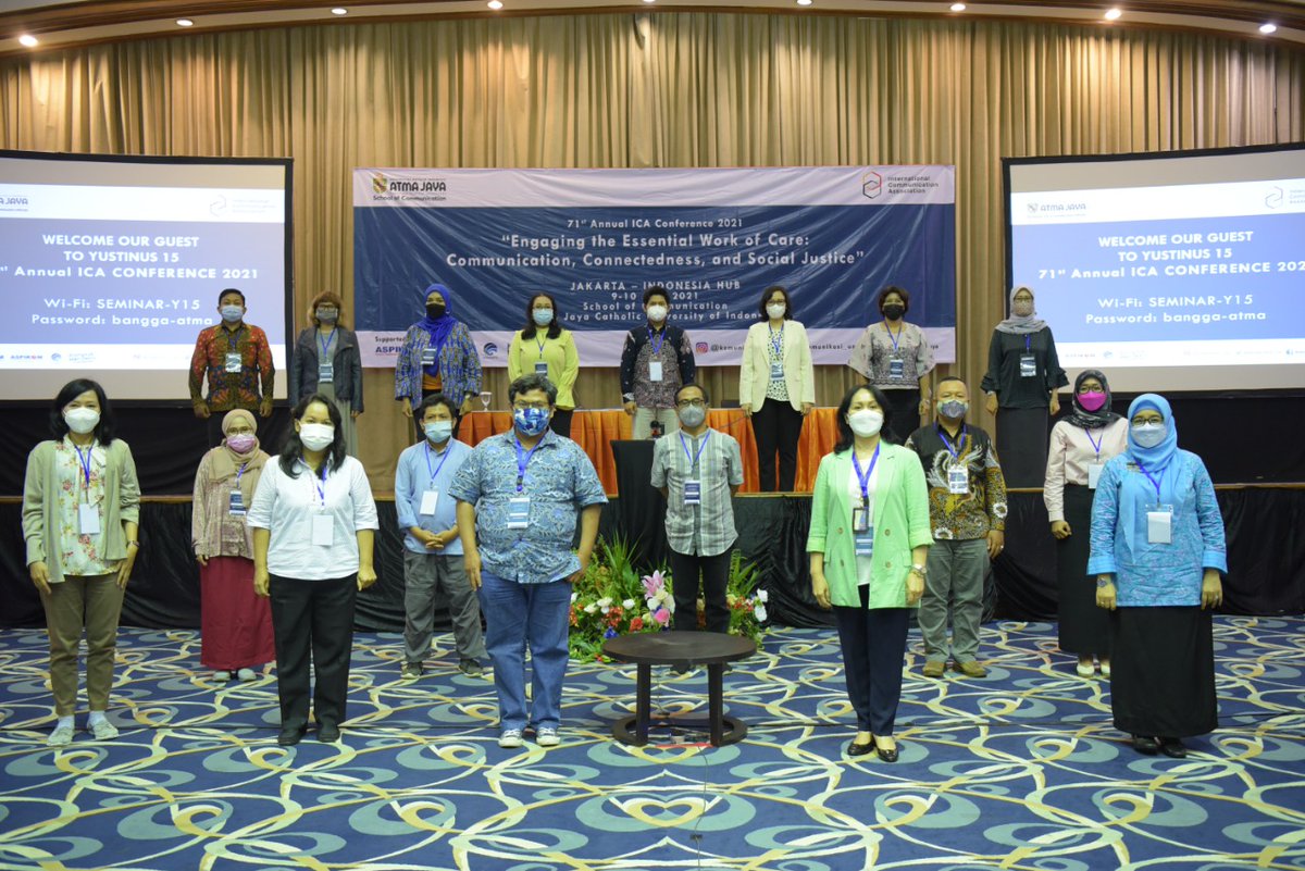 hersinta's tweet photo. Group pic of participants #ica21jkthub @komunikasi_uaj before lunch break (physical distancing and face mask are compulsory) 😉@icahdq #aspikom
#aspikomjabodetabek #merdekabelajar #ica21 https://t.co/e7GvBkYdYi