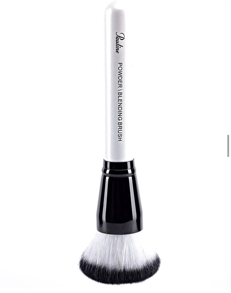 paulinecosmetic's tweet image. 🌟Powder Brush 🌟
We call her the power tool because she applies and blends both foundation and powder for that flawless finish ✨

She could be yours for only Ksh.1700
Click link below to SHOP 👇🏼 

paulinecosmetics.com/products/white…

#blendingbrush
#powderbrush