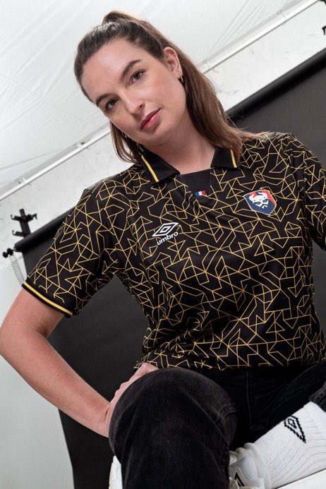 Maillots saison 2021-2022 E3bmvgGXMAY7KLs?format=jpg&name=900x900