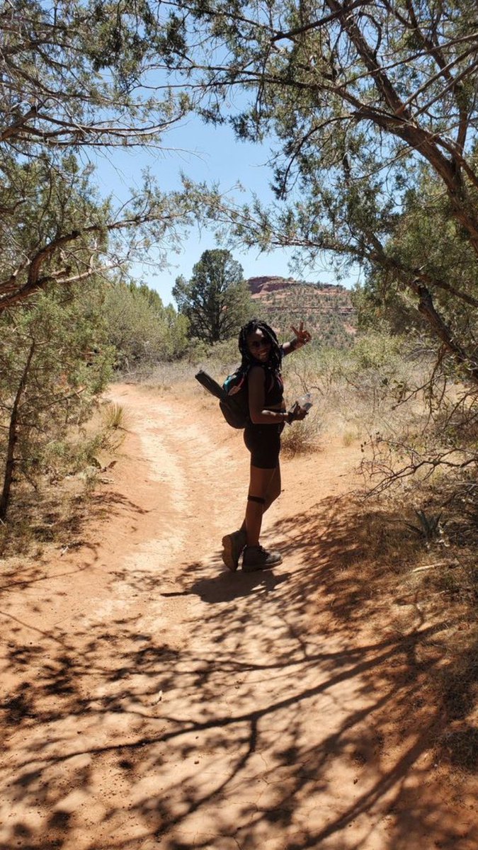 EryyLa's tweet photo. #blackgirlshike #Arizona #sedona https://t.co/tled4D9RGf
