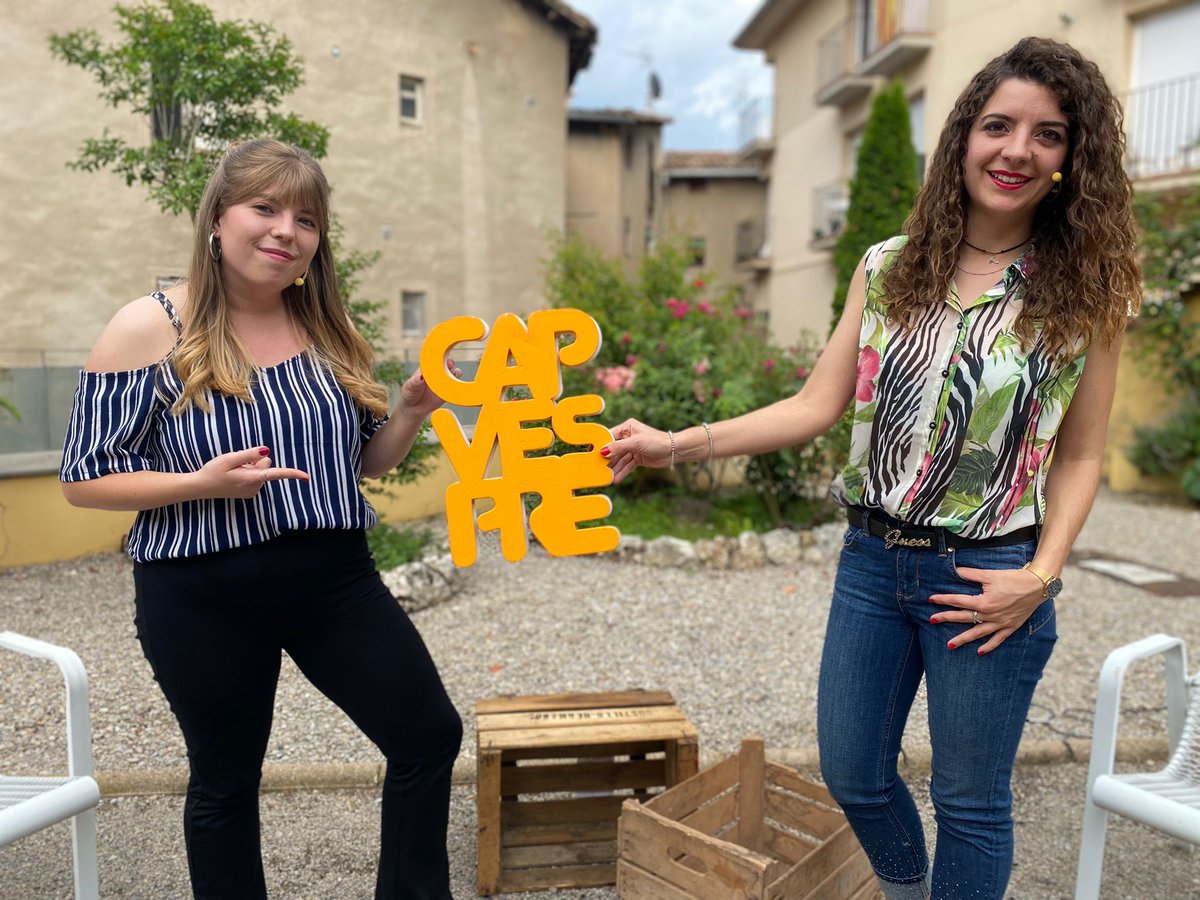 tvbergueda's tweet photo. 🎤 Les nostres Albes del #Capvespretv, posen el punt i final a la temporada amb un programa especial on coneixerem tots els detalls del nou programa d'estiu, i també conversarem amb el cantant solsoní Marc Anglarill.
Ens hi acompanyes?
📺 Avui / 20.15h https://t.co/pGrlR6P0aj