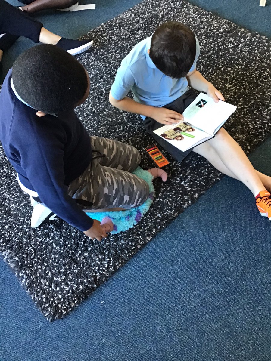 STC__6RC's tweet image. We are really enjoying our new Star Wars Lego books! Thank you @STC_F2HD @STC_BookChat 📖👍