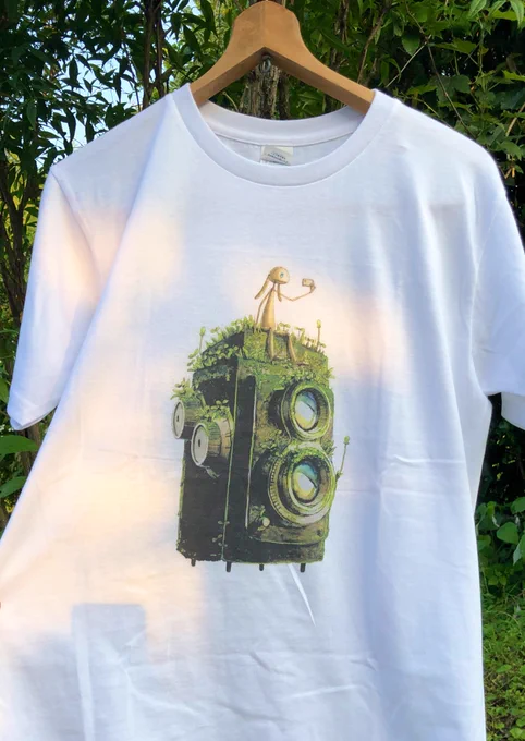 Tシャツ作ってみました♪

自分の絵がTシャツになるってめっちゃ嬉しいですね♪♪ 
