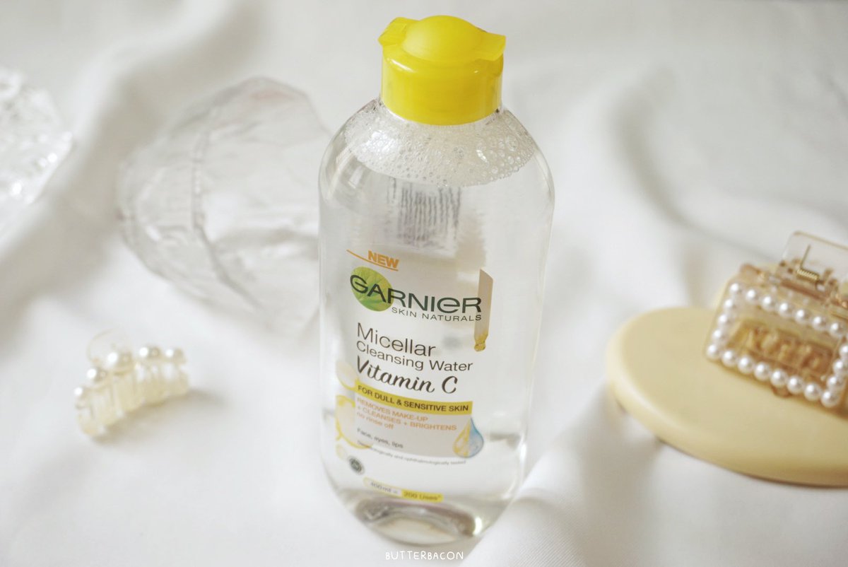 butterxbacon's tweet image. เรียนเชิญ ทาสรัก Garnier Cleansing Water ทุกคน🍋 เขาออกสูตรใหม่อีกแล้วจ้า! เป็นสูตร Vitamin C ช่วยให้ผิวกระจ่างใส ไม่หมองคล้ำ เช็ดสะอาดเหมือนเดิม เพิ่มเติมคือมีบำรุง เหมือนมีสกินแคร์เพิ่มอีก1ตัว #ไว้รีวิวห้ามขายของโว้ยย #ไมเซล่าวิตซี
