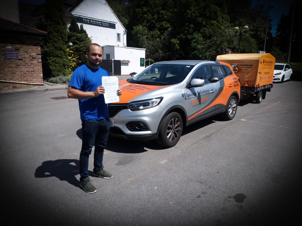 TowingSolutions's tweet photo. Alex passed his towing test with Paul π Well done! #towingtest #towing #trailers #trailertest #towingboats #caravan #caravancourse #caravanning #trainingcourses #drivinglicence #towingtraining #Trailer #motorboats https://t.co/6B3AhTdK2B