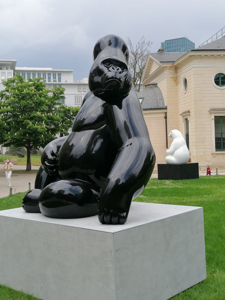 AstucesdeParis's tweet photo. #fragilescolosses  est une belle expo à faire en famille au #jardindesplantes. Vous y verrez de magnifiques #statuesenbronze d'ours et de gorilles du #sculpteur #Michelbassompierre .
Malgré la force de ces animaux, ceux-ci sont actuellement en danger 
https://t.co/kQOltXAZMy https://t.co/f7twZlNeAw
