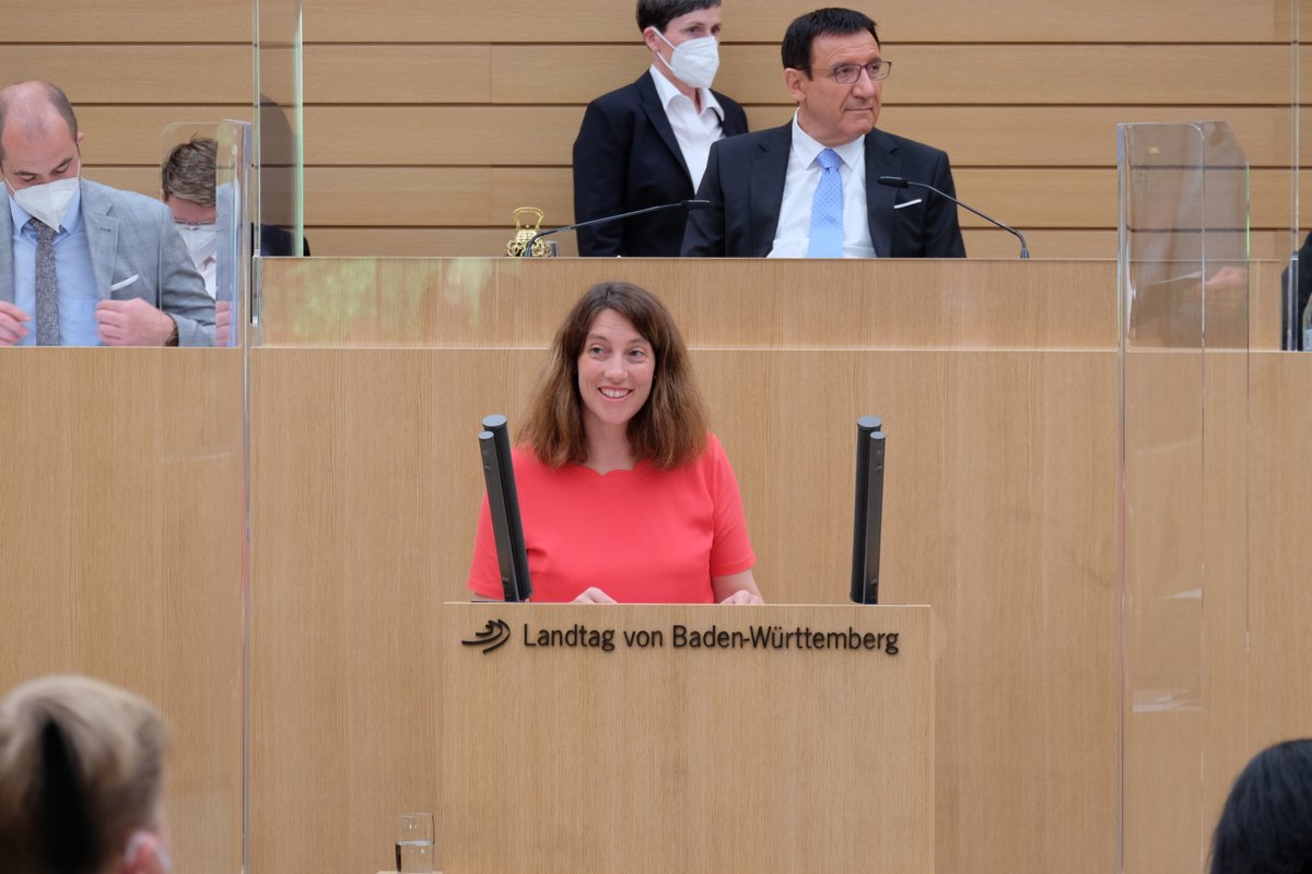 spdlandtagbw's tweet photo. Ein Grund zum Strahlen: Liebe Doro @kliche_behnke , herzlichen Glückwunsch zum starken Einstand @landtagbw  ‼️ #ersteRede 💪 https://t.co/6EX2zA2xka