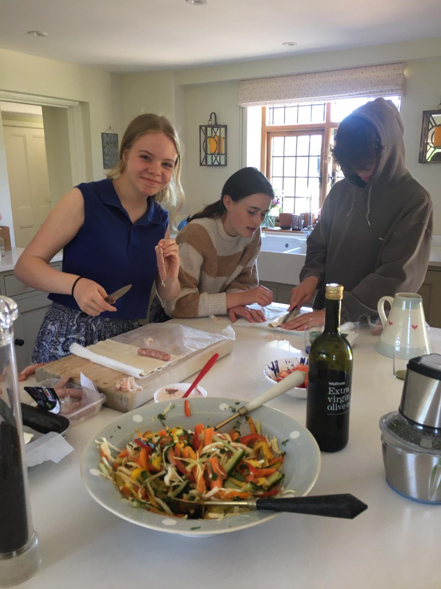 Winchester House Sch tweet media