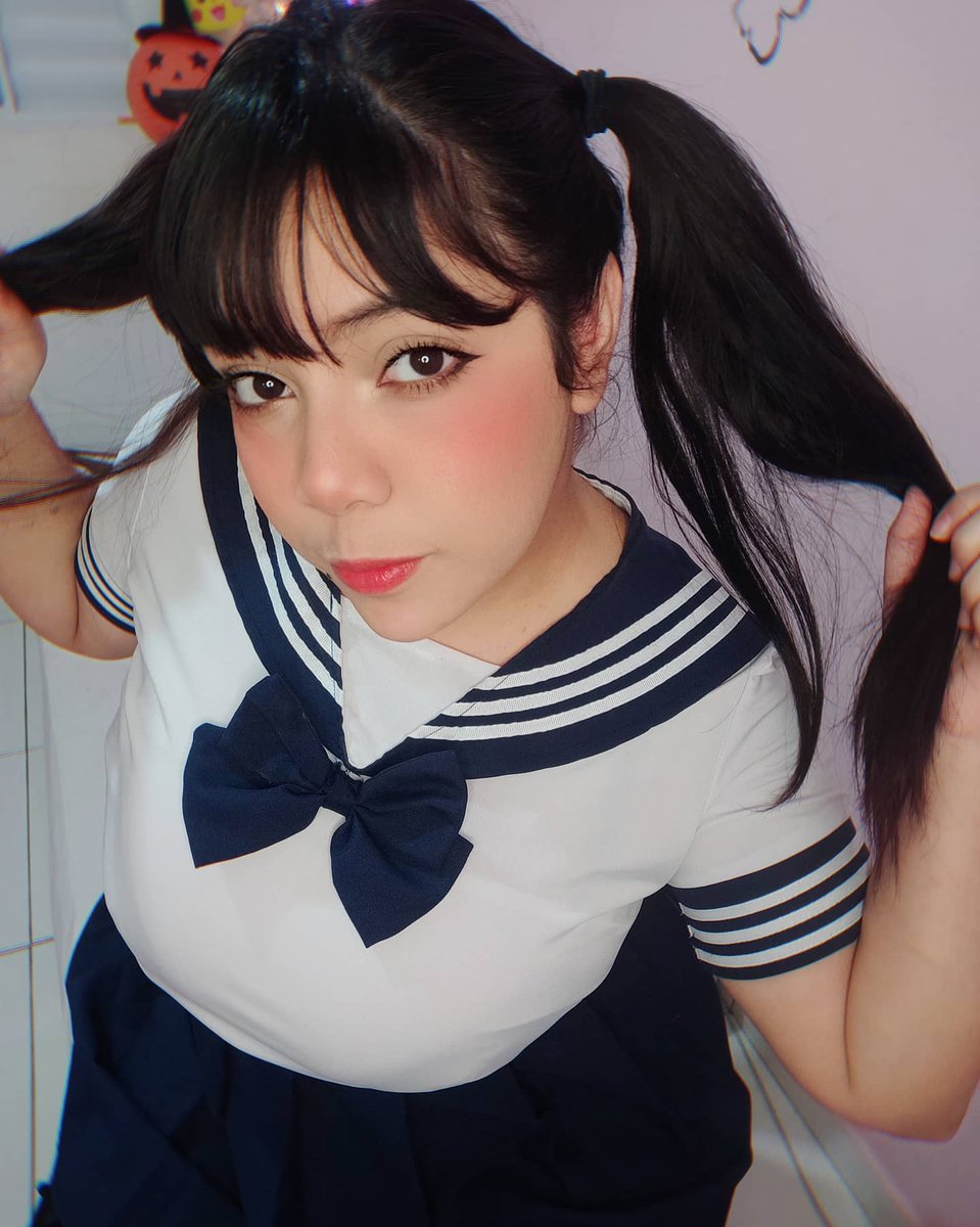 Content from momoirowaifu