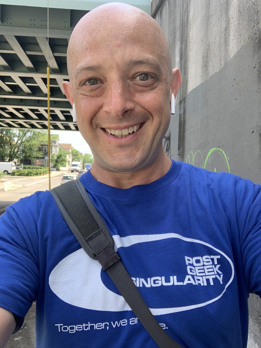 revsully's tweet image. Dear @BurnettRM @TBurnettwork 
Looking good!
#PostGeekSingularity