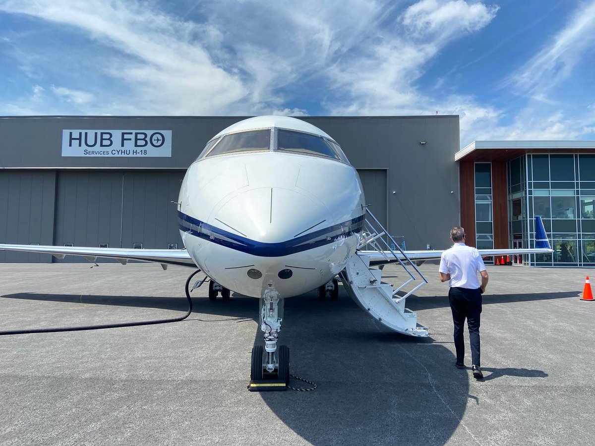 HubFbo's tweet image. Another stunning #Challenger601 on our ramp, from our friends at @chartright ! Thanks you for choosing to land @HubFbo !
#bizav #bombardierjets