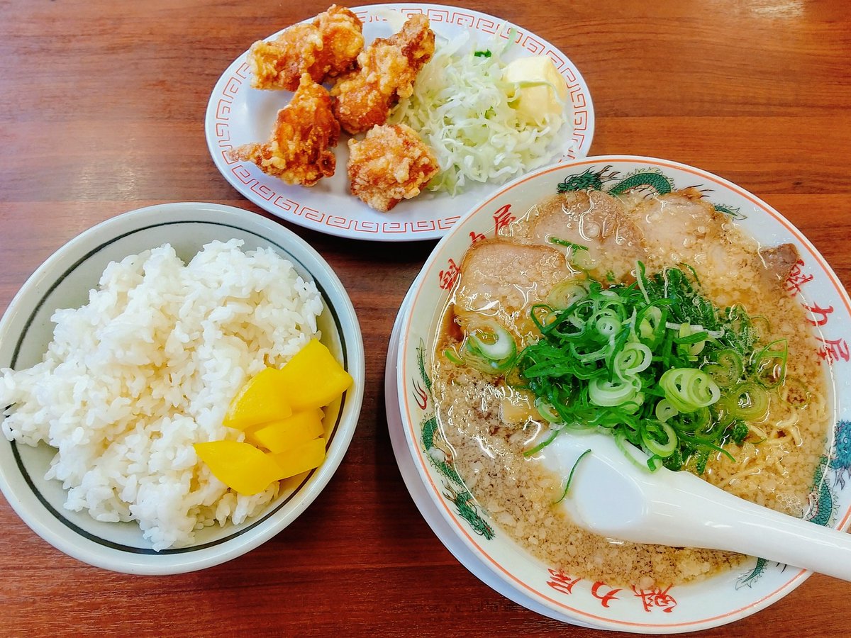 若いうちに出来ること というのは マヨネーズをつけた唐揚げで白米をかきこんでそれを背脂多めのラーメンで流し込む ということである Togetter 若いうちに出来ること というのは マヨネーズをつけた唐揚げで白米をかきこんでそれを背脂多めのラーメンで流し込む ということである Togetter