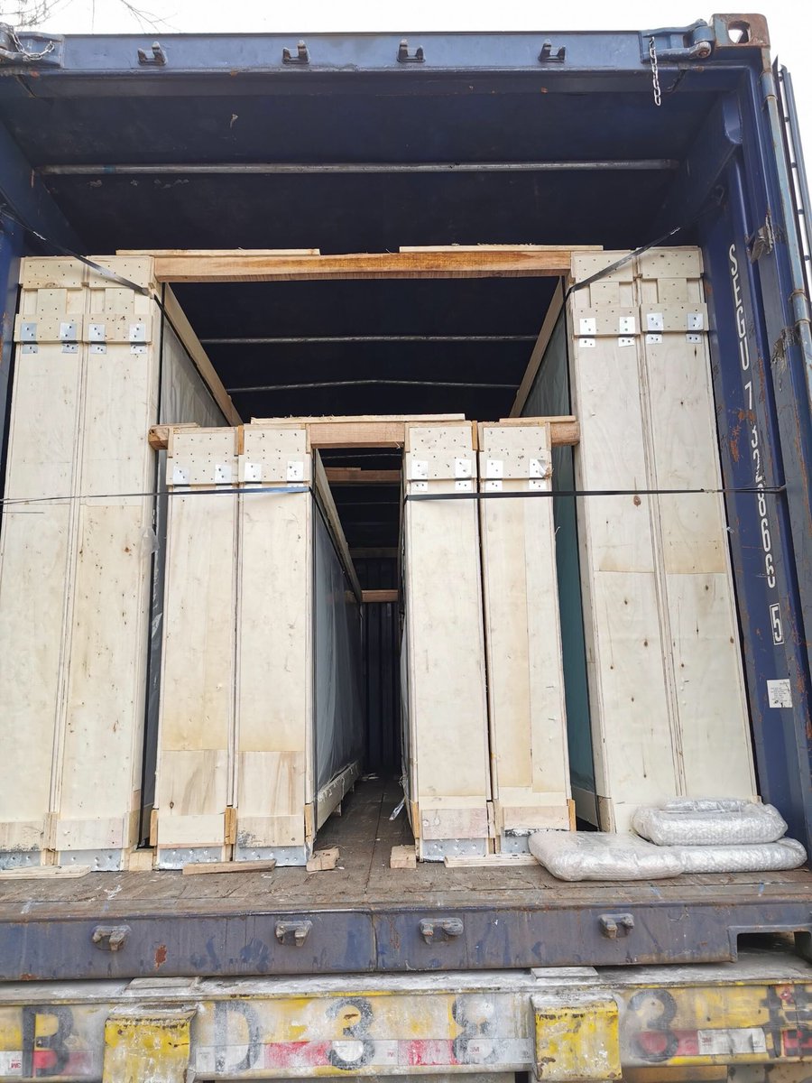 luck_glass's tweet image. 20GP Container of Glass was loaded today. We LUCK GLASS supply safety loading service and different specifications can be mixed in one container. Any glass inquiry, pls feel free to contact me. #glassexport #importglass #container #glasstrade #glassfactory