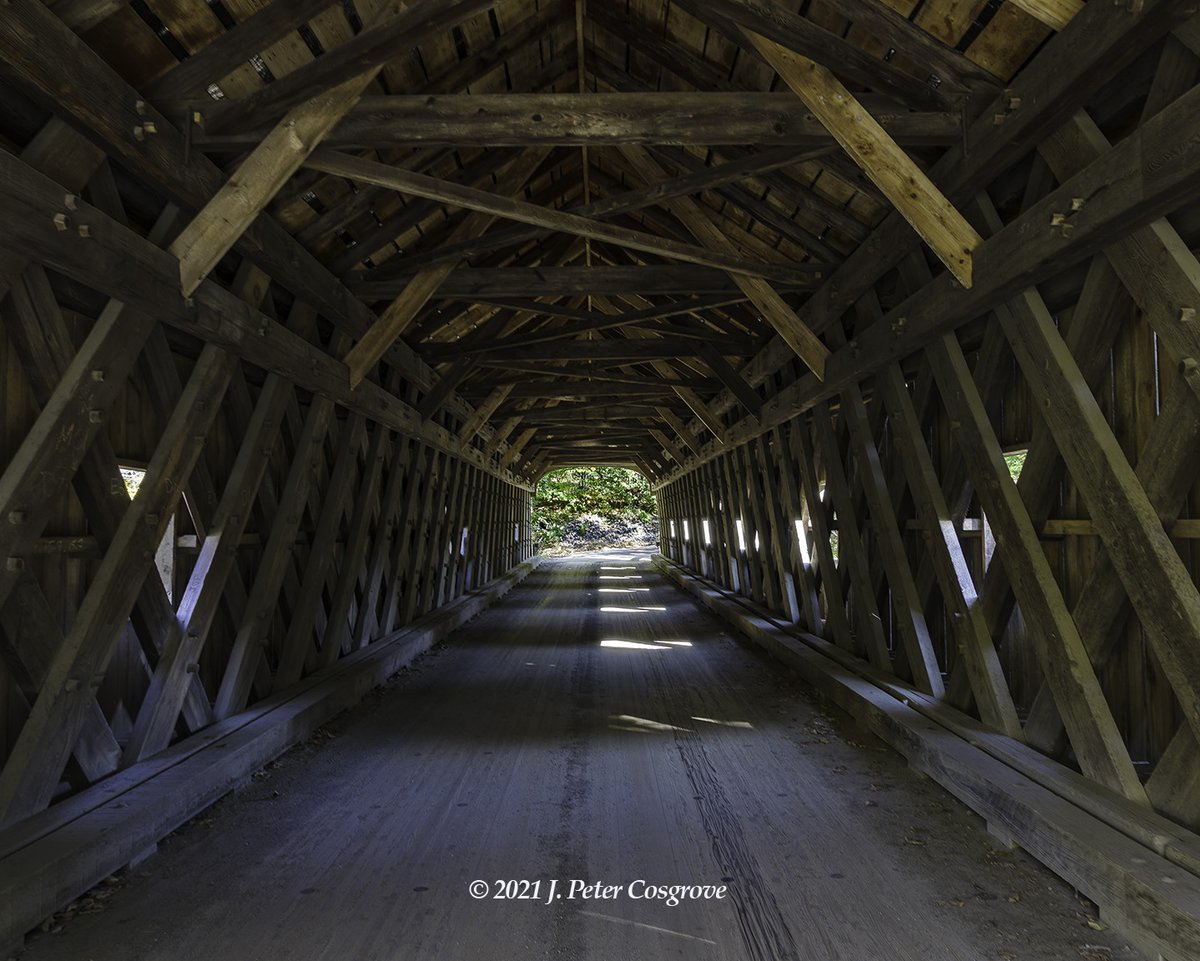 vtcoveredbridge's tweet photo. Bridge of the Day: the Upper Falls or Downers Bridge. The bridge has had renovations in 1975 and 2007. This is one of the older bridges listed as being built in 1840.
#vtcbsinayear #weathersfieldvt #vermontscoveredbridges #vermontcoveredbridgesociety https://t.co/pQgwv8OI6s