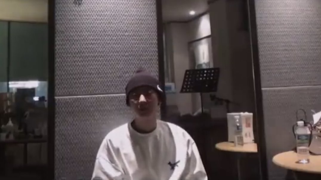 oshcuddles's tweet photo. In conclusion, Chanyeol and Baekhyun really tried to fit a lot of schedules in a day. That’s why in the Studio NNG video they said they were really busy 😭 https://t.co/66wDg3Afe8