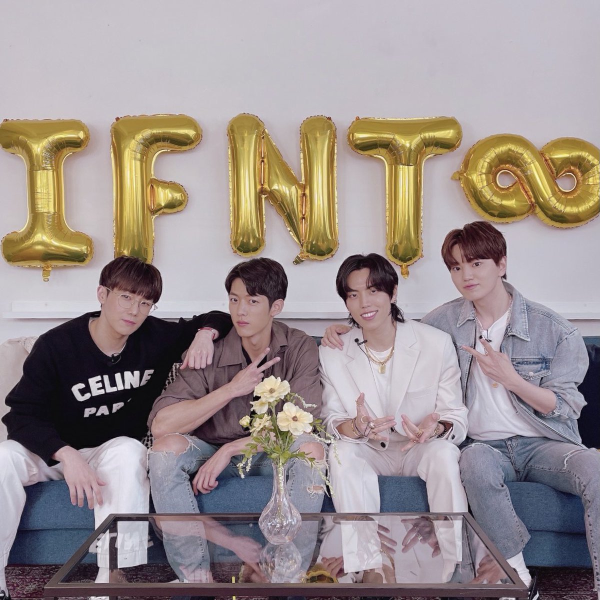 Official_IFNT's tweet photo. [📸] INFINITE 11th Anniversary 🎂

💛 𝟐𝟎𝟐𝟏. 𝟎𝟔. 𝟎𝟗  💛
우리가 함께 만든 11년의 Real Story🌟
앞으로도 이어질 우리 Story는 네버엔딩❗️

#INFINITE #인피니트
#11YearsWithINFINITE
#네버엔딩_인피니트와_함께할_영원
#인피니트_인스피릿_11년의_RealStory https://t.co/0BjxnkkgG2