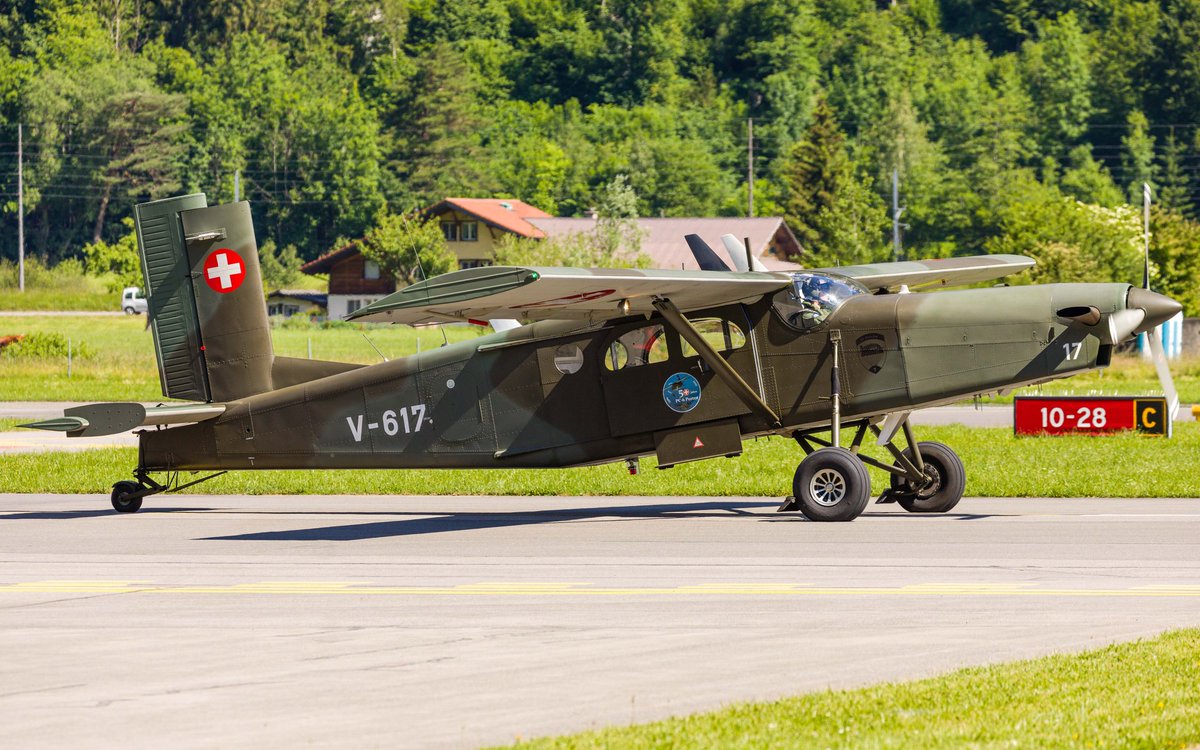 mrmoser1983's tweet photo. Pilatus PC-6/B2-H2M-1 V-617
(MSN 640 - 1st Flight: 1967)
EOS 5D IV + EF 300mm
#LSMM 02.06.2020
@zrhspot
#SwissAirForce #Military #AirForce #MilitaryAviation #PC6 #Pilatus @PilatusAircraft #Aviation #AvGeek #PlaneSpotting #Aircraft #AviationPhotography #Switzerland #Meiringen https://t.co/K4Q0jAXi1M
