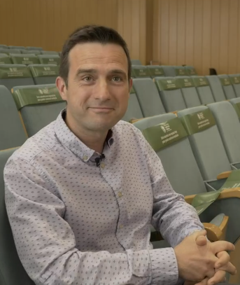 El coordinador de nuestro #Grado #Online, Bosco Corrales, ha publicado un interesante #artículo científico en la Revista Quaderns de #Filosofía, titulado “(Not) Hosting #refugees in the EU”. Este es el enlace al texto, os animamos a su lectura: ojs.uv.es/index.php/qfil… <a href="/UCV_svm/">Universidad Católica de Valencia</a>