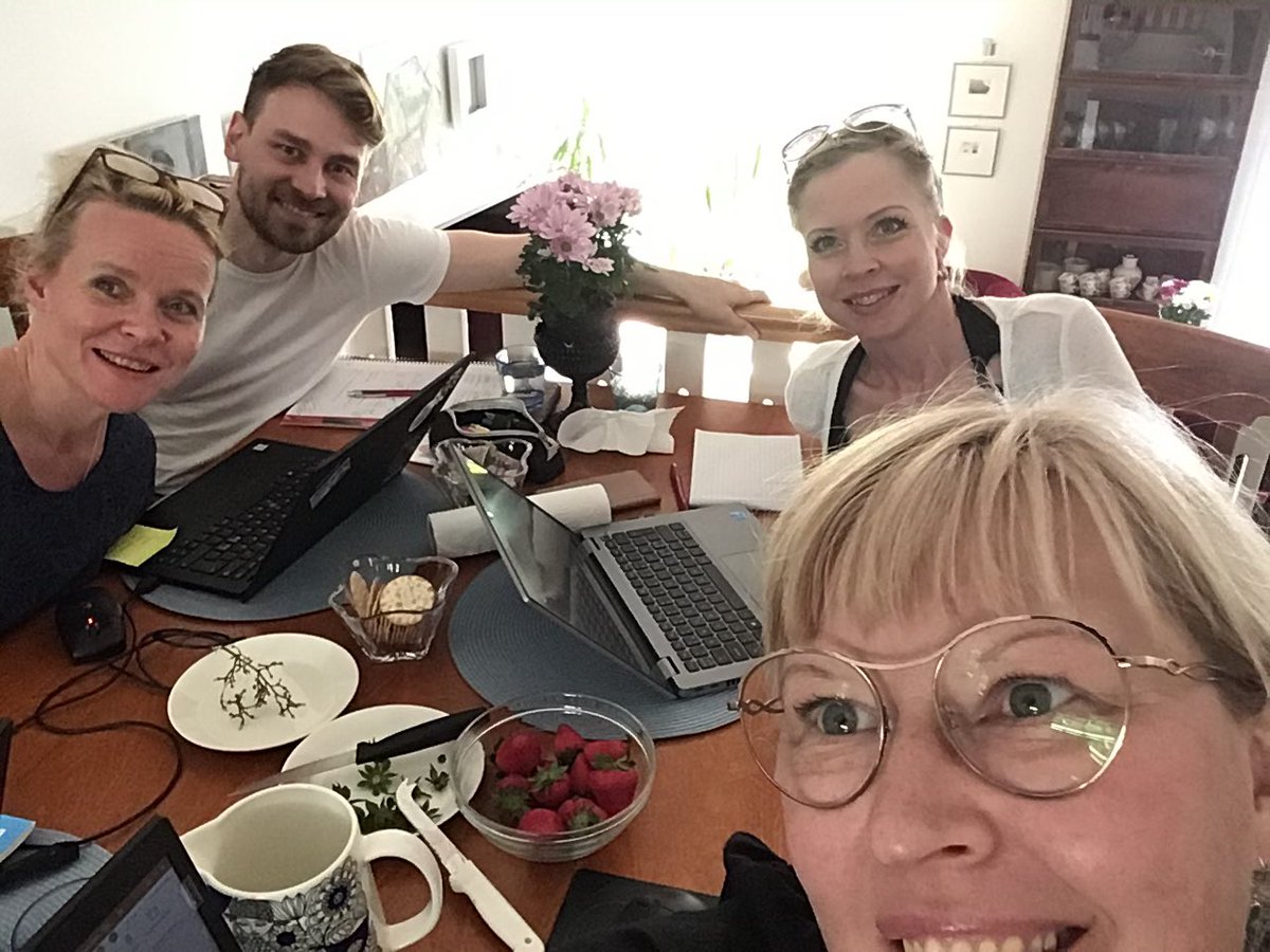 Kehittämispäivien merkeissä @Kasvuntuki’työryhmämme <a href="/PetraKouvonen/">Petra Kouvonen</a> @MarkoMerikukka <a href="/tiina_huttu/">Tiina Huttu</a> vihdoin yhdessä koolla. Uusia suunnitelmia #interventio- ja #implementaatio-osaamisen lisäämiseksi @ItlaSaatio’ssa tulossa!