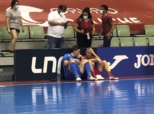 Solo_Futsal's tweet photo. Esto es FUTSAL 💙 ❤️ https://t.co/4hgcqDoWdp